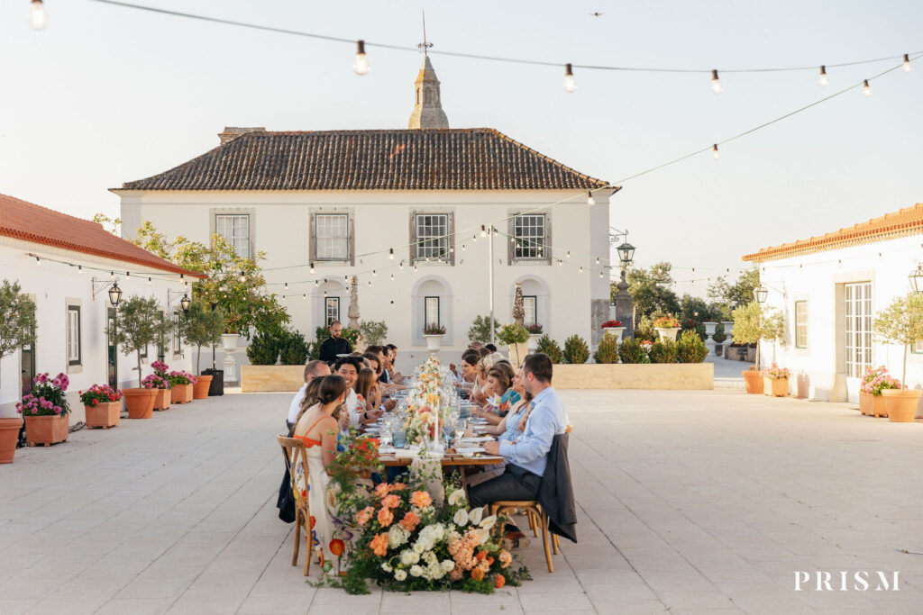 Outdoor wedding reception at Quinta da Nossa Senhora da Conceição near Lisbon, planned by Name It Weddings & Events. Photography: PRISM