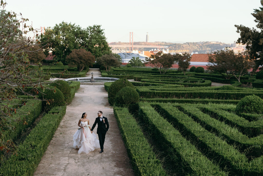 Outdoor wedding ceremony at Vandelli in Lisbon, planned by Name It Weddings & Events. Photography: JJMT